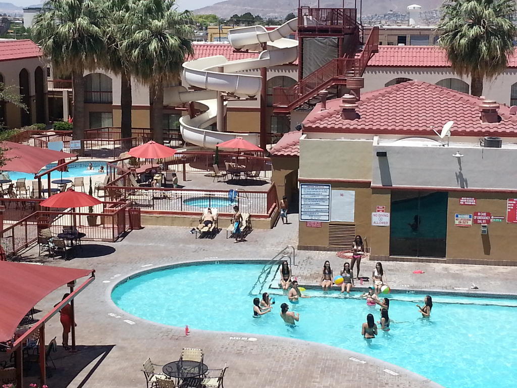 Wyndham El Paso Airport And Water Park Hotel Exterior foto